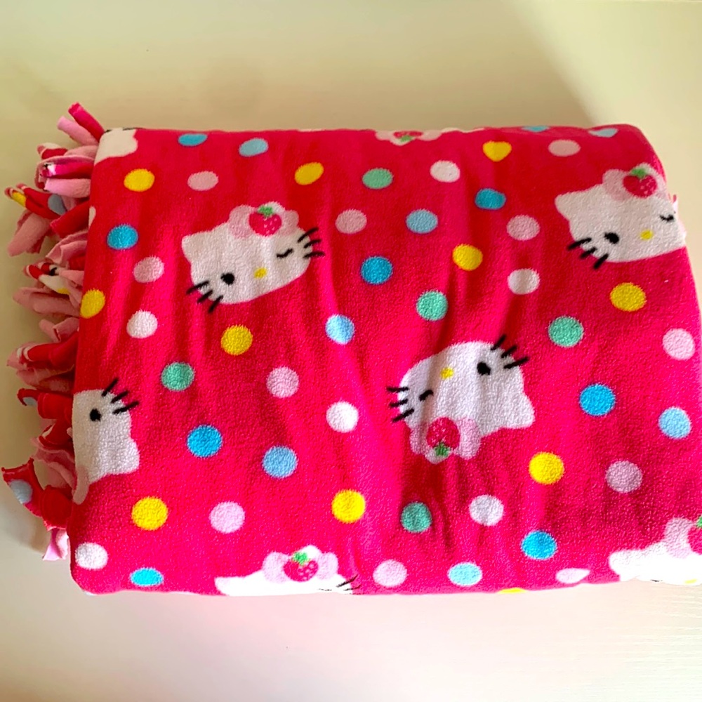 SOLD—Hello kitty blanket